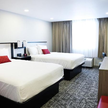 Ramada By Wyndham Dfw Airport Hotell Irving Exteriör bild