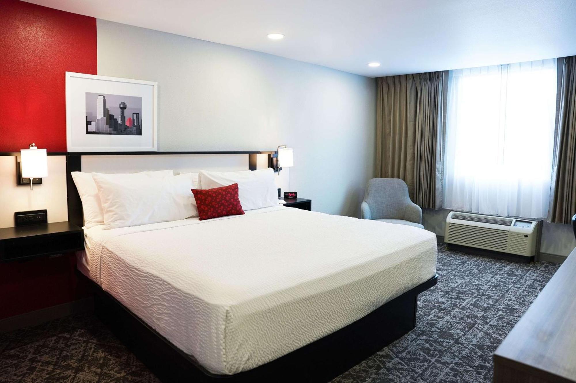Ramada By Wyndham Dfw Airport Hotell Irving Exteriör bild